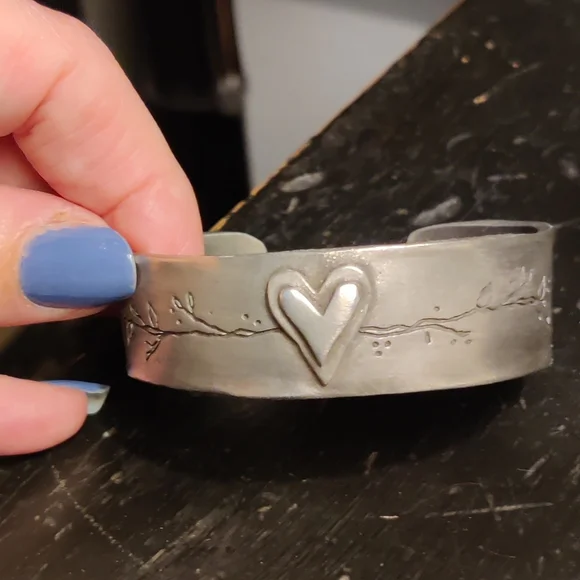 💛 Limited Time Sale💛Lisa Leonard Silver Heart Cuff Bracelet - Picture 5 of 6
